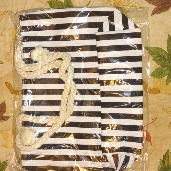 Black & White Nautucal Vertical Stripped Canvas Tote Bag (FREE W/ $50 ORDER!) - Picture 4 of 4